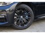 BMW 3-Serie 330e PANO MEMORY M PAKKET CAMERA HUD TREKHAAK