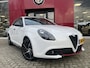Alfa Romeo Giulietta 1.4 Turbo Sport | 18" Velgen | Carbon kit