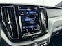 Volvo XC60 T6 Recharge R-Design | 21" | Head-up | Full LED | Harman Kardon | Leder Dashboard | Panoramadak | Elektr. verst. Bestuurdersstoel | Adaptieve Cruise | Stoel/Stuur/Achterbankverwarming