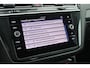 Volkswagen Tiguan 1.5 TSI 150pk DSG R-Line Trekhaak Head-Up Stoelverwarming Virtual Cockpit Navigatie