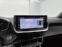 Peugeot 2008 1.2 Hybrid Allure 145pk Automaat | Navigatie | Climate Control | Adaptieve Cruise Control | Camera Voor + Achter | 17" LMV | Keyless Entry/Start | Dodehoekdetectie | Apple Carplay/Android Auto |