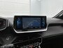 Peugeot e-208 EV GT Pack 50 kWh 136pk Automaat | Glazen Dak | Navigatie | Climate Control | Adaptieve Cruise Control | 17" LMV | Keyless Entry/Start | Dodehoekdetectie | LED | Apple Carplay/Android Auto |