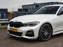 BMW 3-Serie 320i High Executive Edition M Sport Performance Pack Leder Camera Apple CarPlay Android Auto LED Navigatie Stoelverwarming