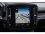 Volvo XC40 2.0 T4 190pk R-Design | Keyless | Lederen bekleding | Panorama dak | 19 inch LMV | All Seasonbanden | Harman Kardon | Zwart dak