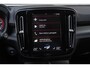 Volvo XC40 2.0 T4 190pk R-Design | Keyless | Lederen bekleding | Panorama dak | 19 inch LMV | All Seasonbanden | Harman Kardon | Zwart dak