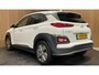 Hyundai Kona Electric EV Premium 64 kWh|GROTE ACCU|100%SOH|FACELIFT|3-FASE|TREKH|HUD|LEDER|ACC|STUURVERW|STOELVERW+VENT.|CAMERA|CARPLAY|NL|
