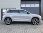 Skoda Karoq 1.5 TSI ACT Sportline Business 150PK ✓Virtual Cockpit ✓Full LED ✓Navigatie Full Map ✓Camera  ✓Apple Carplay & Android Auto ✓Climate ✓Cruise ✓Stoel- stuurverwarming ✓Parkeersensoren ✓Trekhaak ✓Lichtmetaal 19