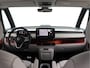 Volkswagen ID. Buzz Pro 77kWh | Origineel Two-tone | Elektrische stoelen | Wegklapbare trekhaak | Keyless | Camera | 19" velgen |