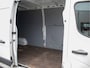 Renault Master T35 2.3 dCi L3H2 | Cruise Control | Trekhaak 2500kg | Airco | Lage KM stand!