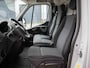 Renault Master T35 2.3 dCi L3H2 | Cruise Control | Trekhaak 2500kg | Airco | Lage KM stand!