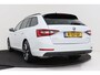 Skoda Superb Combi 2.0 TSI 220 PK Sportline Business | Uitklap Trekhaak | Panoramadak | Camera | CarPlay | Stoelverwarming V+A |