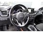 Kia Ceed Sportswagon 1.0 T-GDi DynamicPlusLine BJ2020 Lmv 16" | Led | Pdc | Navi | Achteruitrijcamera | Climate control | Cruise control | Verwarmd stuurwiel | Verwarmde voorstoelen | Leder/stof bekleding | Extra getint glas