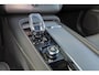 Volvo XC90 T8 Recharge AWD Ultra Dark - Luchtvering - Panorama/schuifdak - IntelliSafe Assist & Surround - 360º Camera - Bowers & Wilkins audio - Adaptieve LED koplampen - Verwarmde voorstoelen, stuur & achterbank - Parkeersensoren voor & achter - Elektr. bedienb. voorstoelen met geheugen - Head up display - Draadloze tel. lader - Extra getint glas - Elektr. inklapbare trekhaak - 22' LMV