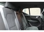 Volvo XC40 Recharge Twin Plus | Semi elektrische trekhaak | Verwarmbare voorstoelen en stuurwiel | Interieur voorverwarm installatie | High performance audio | 19 inch lichtmetalen velgen | Extra getint glas achter | Achteruitrijcamera
