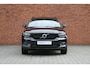 Volvo XC40 Recharge Twin Plus | Semi elektrische trekhaak | Verwarmbare voorstoelen en stuurwiel | Interieur voorverwarm installatie | High performance audio | 19 inch lichtmetalen velgen | Extra getint glas achter | Achteruitrijcamera