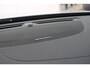 Volvo V60 T8 Plug-in hybrid AWD Ultra Dark | Adaptieve Cruise Control met Pilot Assist | Premium audio by Harman Kardon | 360 graden camera | Elektrisch bedienbaar schuif-/kantel panoramadak | Stoelverwarming | Elektrische voorstoelen met geheugen | Stuurwielverwarming | Semi-elektrische trekhaak |