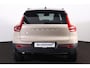 Volvo EX40 Twin Performance Ultra - Panorama/schuifdak - IntelliSafe Assist & Surround - 360º Camera - Harman/Kardon audio - Verwarmde voorstoelen, stuur & achterbank - Parkeersensoren voor & achter - Elektr. bedienb. voorstoelen met geheugen links - Draadloze tel. lader - Warmtepomp - Extra getint glas - Elektr. inklapbare trekhaak - 19' LMV