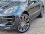 Porsche Macan 3.6 Turbo | Sport-chrono | Pano | PDLS+ | Trekhaak | Luchtvering | Leder | Stoelverwarming voor & achter | Stoelventilatie | Vol |
