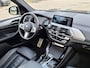 BMW X3 xDrive30e Hybride M-Sport Full Options/Panodak/Trekhaak/Leer/HUD/Stuur en stoel verwarming/360 Camera/Adaptive Licht/Led/Elektrisch stoelverstelling/Key Less/ Carbon Zwart/ Dealer onderhouden M
