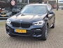 BMW X3 xDrive30e Hybride M-Sport Full Options/Panodak/Trekhaak/Leer/HUD/Stuur en stoel verwarming/360 Camera/Adaptive Licht/Led/Elektrisch stoelverstelling/Key Less/ Carbon Zwart/ Dealer onderhouden M
