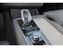 Volvo XC90 T8 Recharge AWD Ultra Dark - Luchtvering - Panorama/schuifdak - IntelliSafe Assist & Surround - 360º Camera - Bowers & Wilkins audio - Verwarmde voorstoelen, stuur & achterbank - Parkeersensoren voor & achter - Elektr. bedienb. voorstoelen met geheugen - Geventileerde voorstoelen - Head up display - Draadloze tel. lader - Extra getint glas - Elektr. inklapbare trekhaak - 22' LMV
