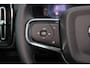 Volvo EX40 Extended Range Plus 82 kWh - IntelliSafe Assist & Surround - 360º Camera - Verwarmde voorstoelen, stuur & achterbank - Parkeersensoren voor & achter - Elektr. bedienb. bestuurdersstoel met geheugen - Draadloze tel. lader - Warmtepomp - Extra getint glas - 19' LMV