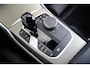 BMW 3-Serie 320i Business Edition M Sport - Elektrisch verwarmde voorstoelen - Getinte Ruiten - Active Guard Plus - Cruise control - PDC Voor/Achter - HiFi  - Automatisch dimmende binnenspiegel - Doorlaadopening -