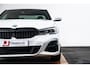 BMW 3-Serie 320i Business Edition M Sport - Elektrisch verwarmde voorstoelen - Getinte Ruiten - Active Guard Plus - Cruise control - PDC Voor/Achter - HiFi  - Automatisch dimmende binnenspiegel - Doorlaadopening -