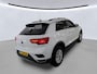 Volkswagen T-Roc 1.0 TSI Style Business  / App connect / Parkeersensoren V+A / Climate controle / Stoelverwarming /