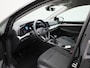 Volkswagen Golf 1.0 TSI Life | NAVIGATIE | ACHTERUITRIJCAMERA | CLIMATE CONTROL | PARKEERSENSOREN | APPLE CARPLAY |