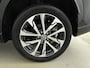 Toyota Corolla Cross 2.0 High Power Hybrid First Edition | Parkeersensoren V+A | Stoelverwarming | Bekleding Leder/stof |