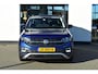 Volkswagen T-Cross 1.0 TSI Life navigatie, parkeersensoren voor en achter, side assist dodehoek sensor, NL auto dealer onderhouden, adaptieve cruise control, airco, 16"LM Velgen, dakrailing, licht en regensensor, DAB+