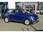 Volkswagen T-Cross 1.0 TSI Life navigatie, parkeersensoren voor en achter, side assist dodehoek sensor, NL auto dealer onderhouden, adaptieve cruise control, airco, 16"LM Velgen, dakrailing, licht en regensensor, DAB+