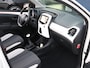 Peugeot 108 1.2 Puretech TOP! Roland Garros Limited Edition | Apple Carplay | Schuifdak | 16 inch LMV