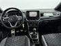 Volkswagen T-Roc 1.0 TSI R-Line Trekhaak | Airco | Navigatie | Apple carplay | 18 Inch Velgen |