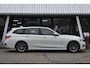 BMW 3-Serie Touring 318i High Executive Sport Line | TREKHAAK | APPLE CARPLAY | NAP | DEALER ONDERHOUDEN | ANDROID AUTO