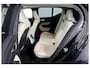 Volvo XC40 1.5 T5 193kW/262pk DCT7 Plug-in hybrid Plus Bright HARMAN/KARDON + NAPPALEDER + LANE ASSIST + STOEL-&STUURVERWARMING + LED KOPLAMPEN + CAMERA + EL.STOELVERSTELLING + KEYLESS ENTRY&GO + PD-GLASS + PARKSENSOREN + 20" LM-VELGEN!!