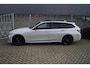 BMW 3-Serie Touring 318i High Executive Edition M Sport Autom Panodak Leder Sportst Stoelverw Navi Camera Clima Cruise 2x PDC ENZ