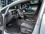 Volkswagen Golf 1.5 eTSI R-LINE OPENDAK/CAMERA/ACC/CARPLAY/STOEL+STUURVERW.