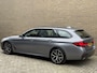 BMW 5-Serie Touring 530e 292pk | M-pakket | Camera | Leder | Sportstoelen | Wegklapbare trekhaak | Adaptieve cruise | Virtual cockpit | Sfeerverlichting | Apple CarPlay | Stoel&stuurverwarming | 19 inch M-velgen | Elektrische achterklep | Volledig onderhouden