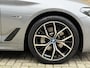 BMW 5-Serie Touring 530e 292pk | M-pakket | Camera | Leder | Sportstoelen | Wegklapbare trekhaak | Adaptieve cruise | Virtual cockpit | Sfeerverlichting | Apple CarPlay | Stoel&stuurverwarming | 19 inch M-velgen | Elektrische achterklep | Volledig onderhouden