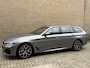 BMW 5-Serie Touring 530e 292pk | M-pakket | Camera | Leder | Sportstoelen | Wegklapbare trekhaak | Adaptieve cruise | Virtual cockpit | Sfeerverlichting | Apple CarPlay | Stoel&stuurverwarming | 19 inch M-velgen | Elektrische achterklep | Volledig onderhouden