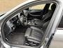 BMW 5-Serie Touring 530e 292pk | M-pakket | Camera | Leder | Sportstoelen | Wegklapbare trekhaak | Adaptieve cruise | Virtual cockpit | Sfeerverlichting | Apple CarPlay | Stoel&stuurverwarming | 19 inch M-velgen | Elektrische achterklep | Volledig onderhouden