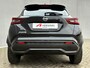 Nissan Juke 1.0 DIG-T N-Connecta Automaat / Fabrieksgarantie t/m 10-04-2028 / Cold Pack / Trekgewicht 1250 KG / all-season banden / Apple Carplay Android Auto / Stuur-, Stoel en Voorruit verwarming / Achteruitrijcamera / Keyless Entry/Start / Draadloze telefoon lader /