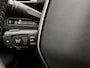 Peugeot 3008 SUV Active Pack Business 130 pk | Navigatie | Achteruitrijcamera | Parkeersensoren Voor en Achter | LED Koplampen | Keyless Start | Head-up Display | Lederen Stuurwiel | Climate Control | Cruise Control | 17" Lichtmetalen Velgen | Apple Carplay/Android Auto |