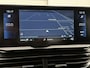 Peugeot 3008 SUV Active Pack Business 130 pk | Navigatie | Achteruitrijcamera | Parkeersensoren Voor en Achter | LED Koplampen | Keyless Start | Head-up Display | Lederen Stuurwiel | Climate Control | Cruise Control | 17" Lichtmetalen Velgen | Apple Carplay/Android Auto |