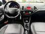 Kia Picanto 1.0 CVVT X-treme met leer en airco en bluetooth telefoon