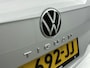 Volkswagen Tiguan 1.5 TSI R-Line | Navigatie | parkeersensoren | R-Line | 19 Inch Velgen | Cruise control | Airco |