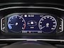 Volkswagen T-Roc 1.5 TSI R-Line 150 pk Automaat (DSG) | Verlengde garantie | Navigatie | Parkeersensoren (Park assist) | Achteruitrijcamera | Stoelverwarming | R-Line |