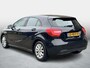 Mercedes-Benz A-klasse 180 Ambition Apple Carplay & Android / Dealeronderhouden / Stoelverwarming / Camera /